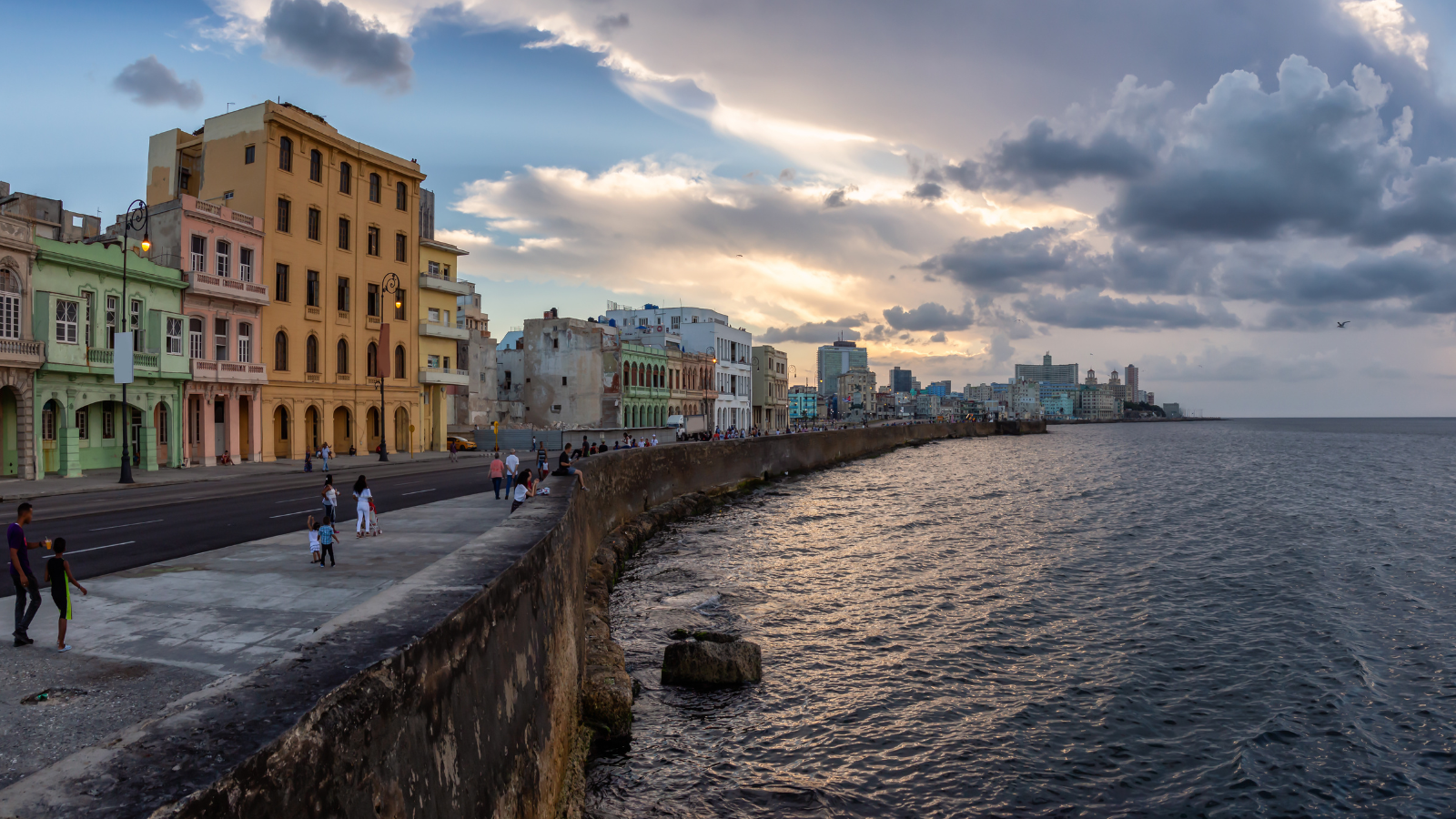 Turismo en Cuba se desploma 62,8% en 2026