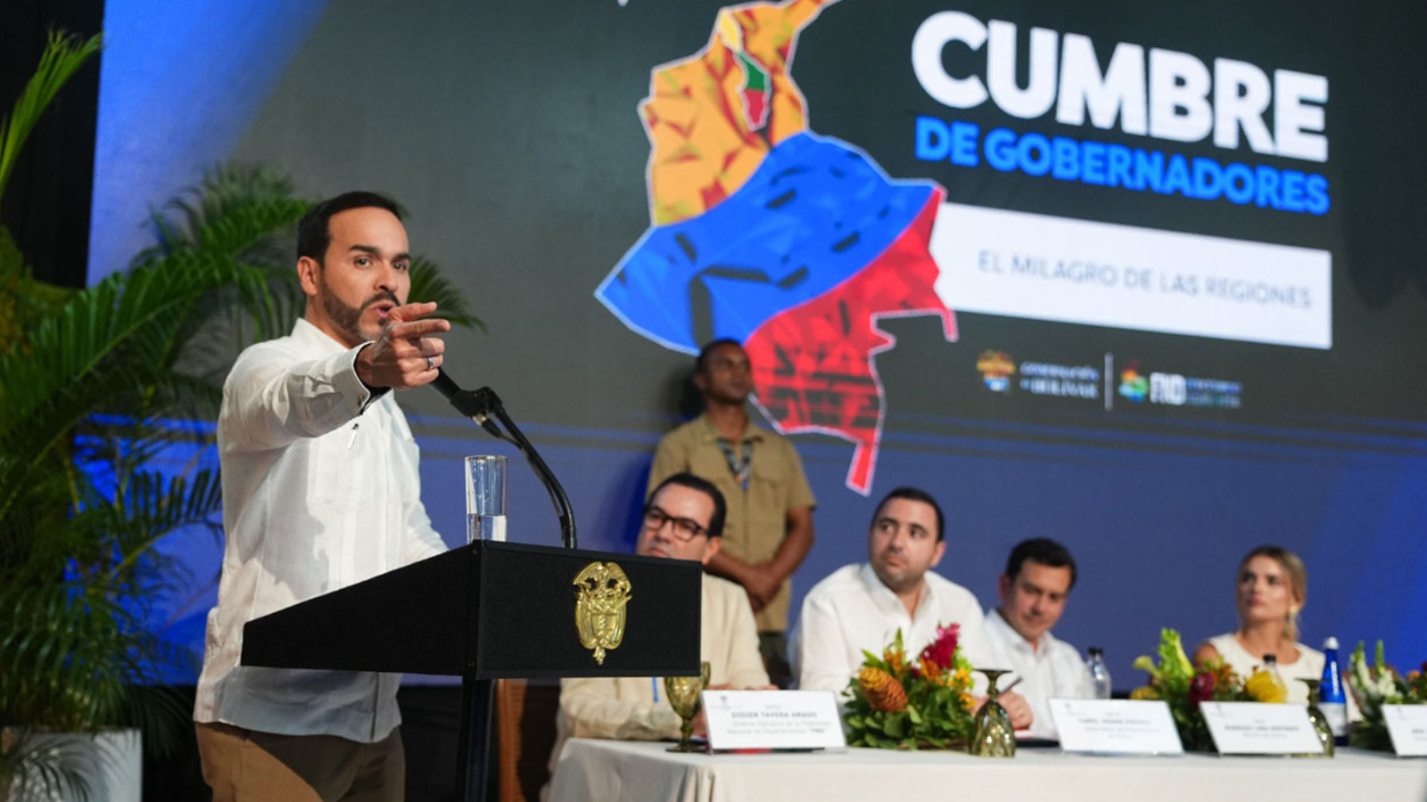 De la Espriella advierte a gobernadores sobre contactos con terroristas
