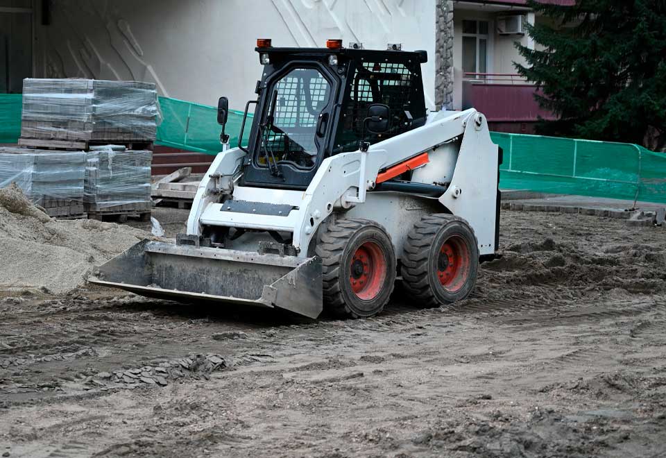 Hombre con minicargador golpeó patrulla de policía en EE.UU.