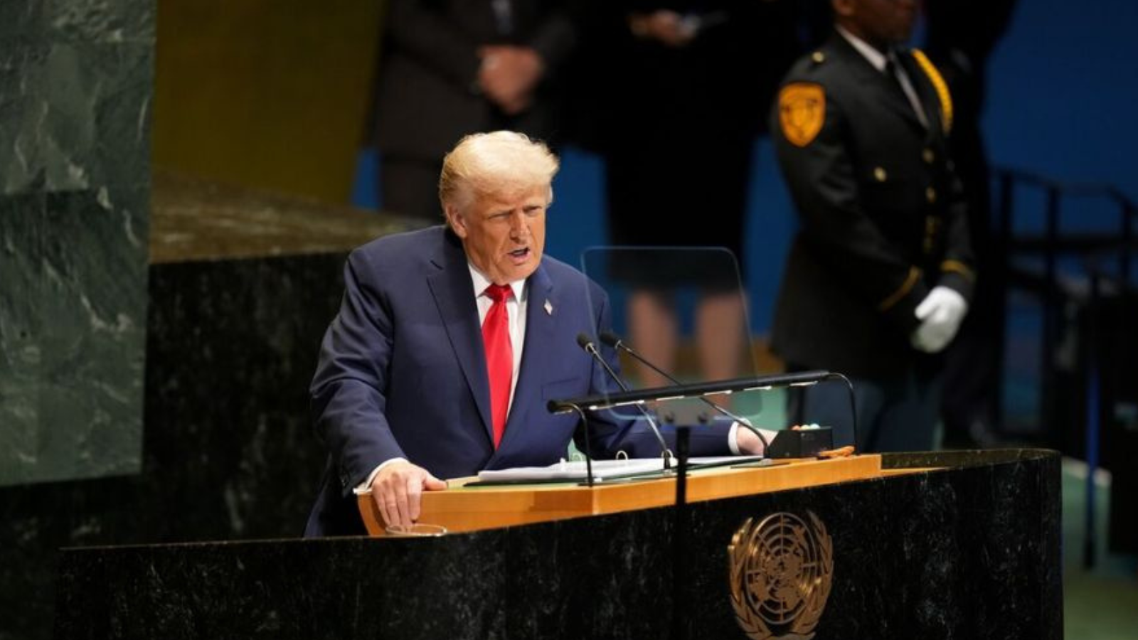 Trump advierte que el régimen de Cuba "caerá"