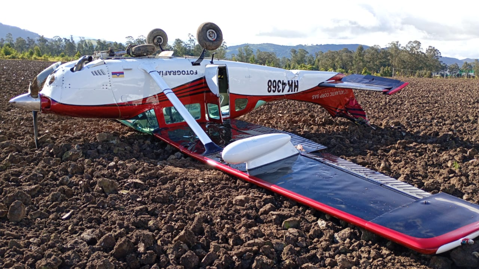 Una avioneta de práctica se accidentó en Gachancipá; piloto y copiloto sobrevivieron