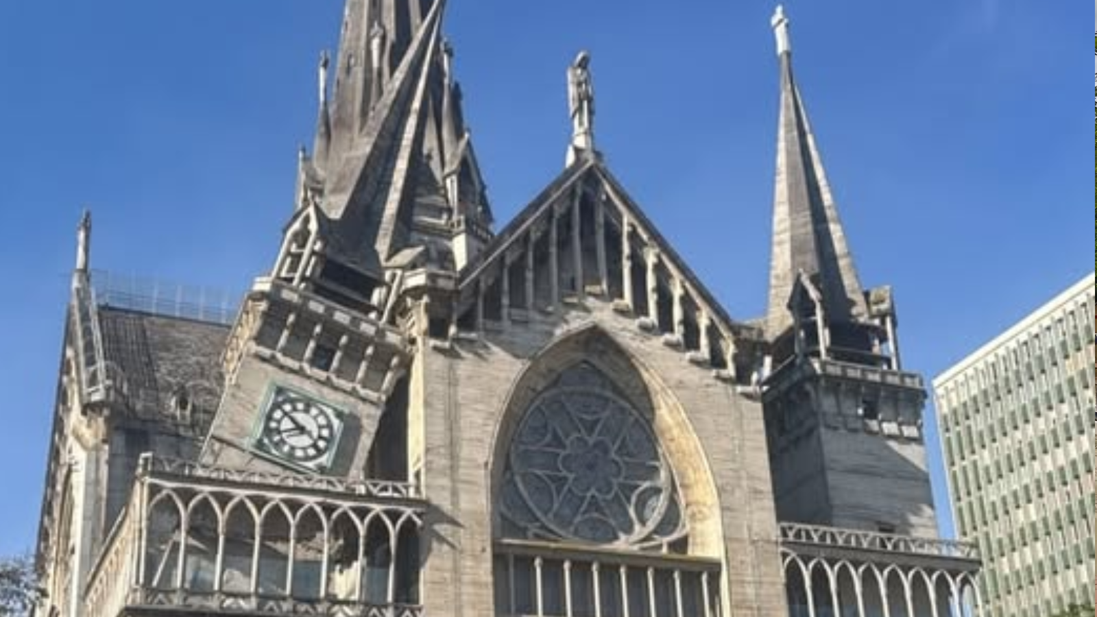 Catedral de Manizales no sería demolida tras daños por el sismo