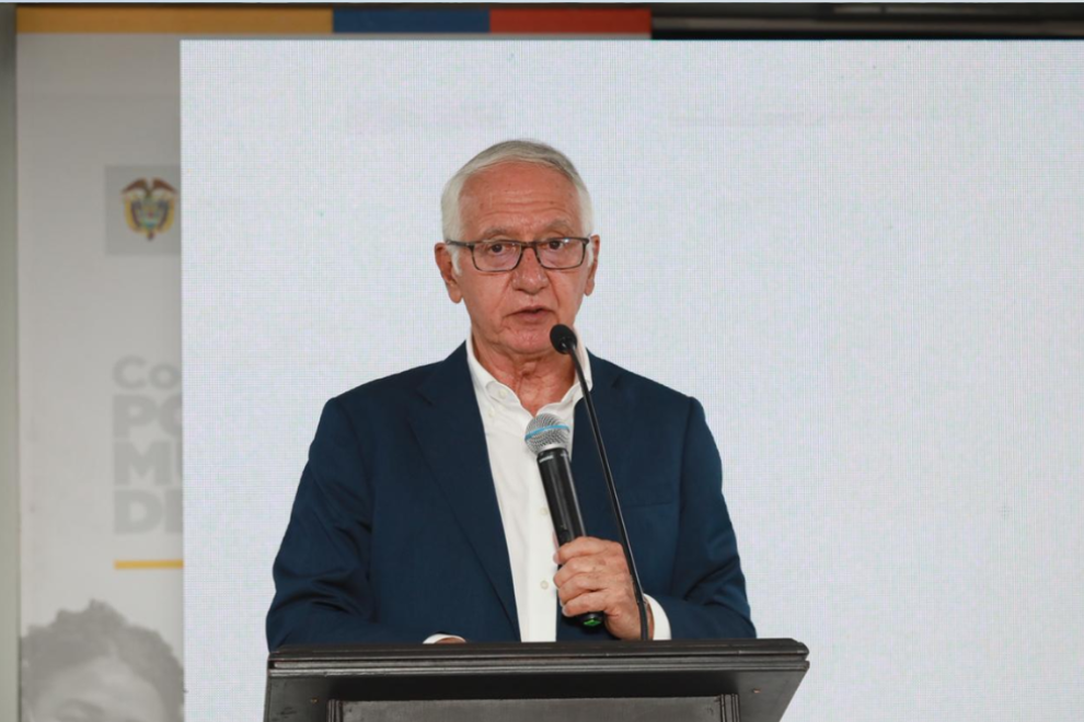 Gobierno anuncia capitalización de Nueva EPS y evalúa posible fusión con Famisanar