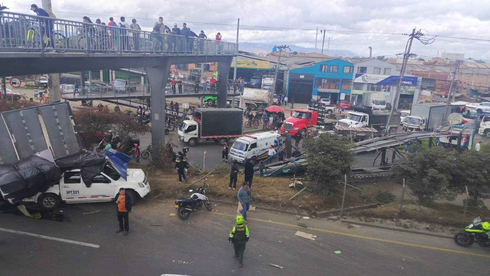 Accidente múltiple bloquea la vía Bogotá-Mosquera
