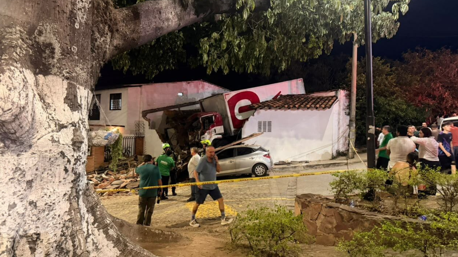Emergencia vial en Santander deja dos muertos