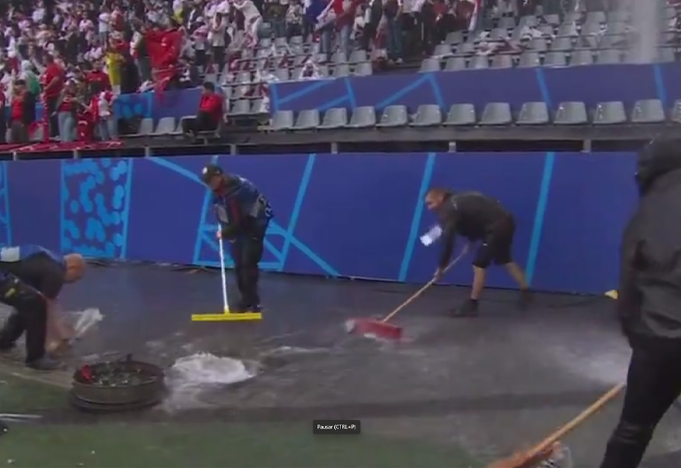 [Video] Incidente acuático en el estadio Signal Iduna Park