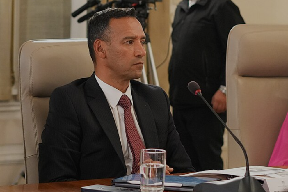 El Ministerio de Defensa abre investigación por presuntos nexos de oficiales con grupos ilegales