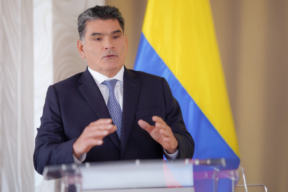 El Procurador pide una transición democrática en paz y con respeto por las instituciones