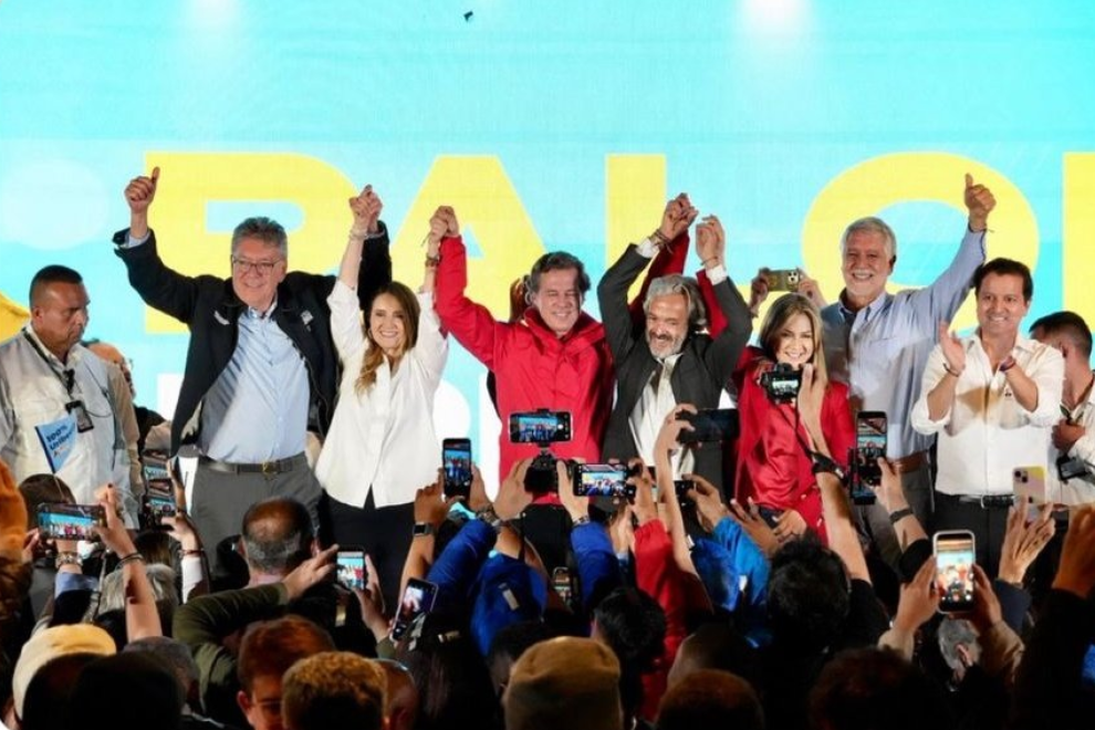 La candidata presidencial Paloma Valencia y  Juan Daniel Oviedo se reunieron