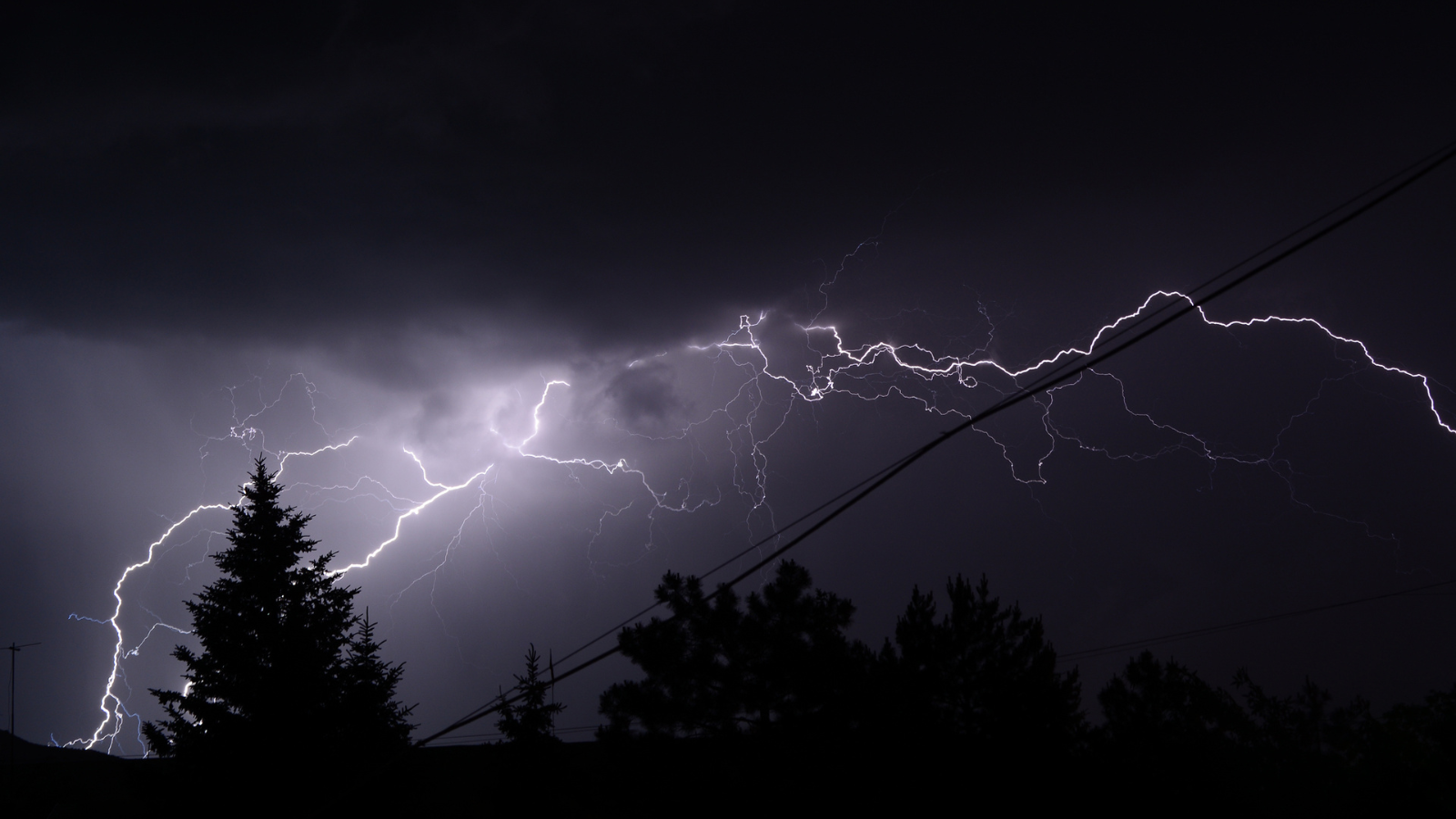 Enel refuerza atención de emergencias eléctricas en Bogotá y Cundinamarca
