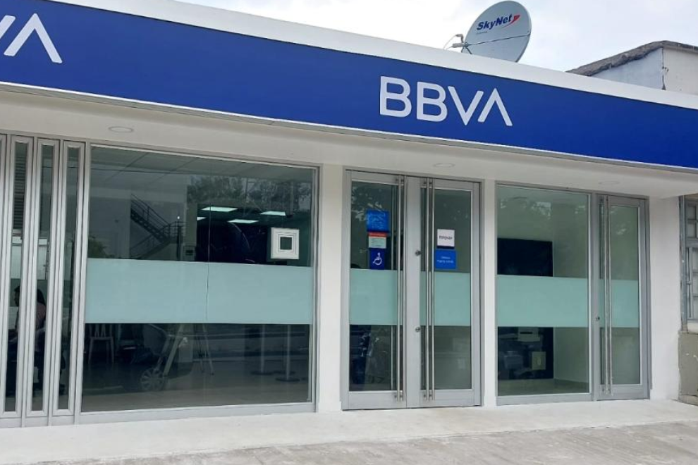 BBVA respalda independencia del Banco de la República en medio de choque con el Gobierno