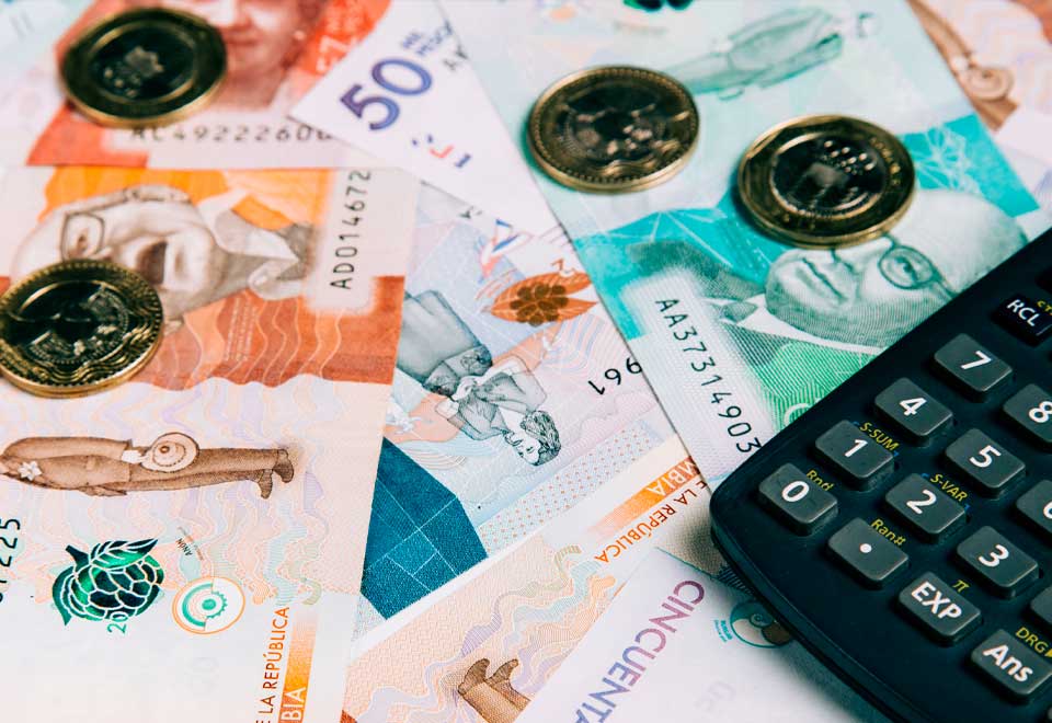 Siguen bajando las tasas de interés en Colombia