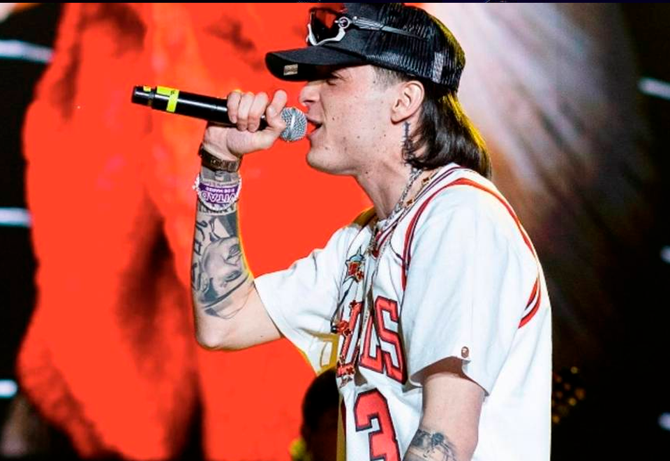 La polémica que se armo en un concierto de Peso Pluma