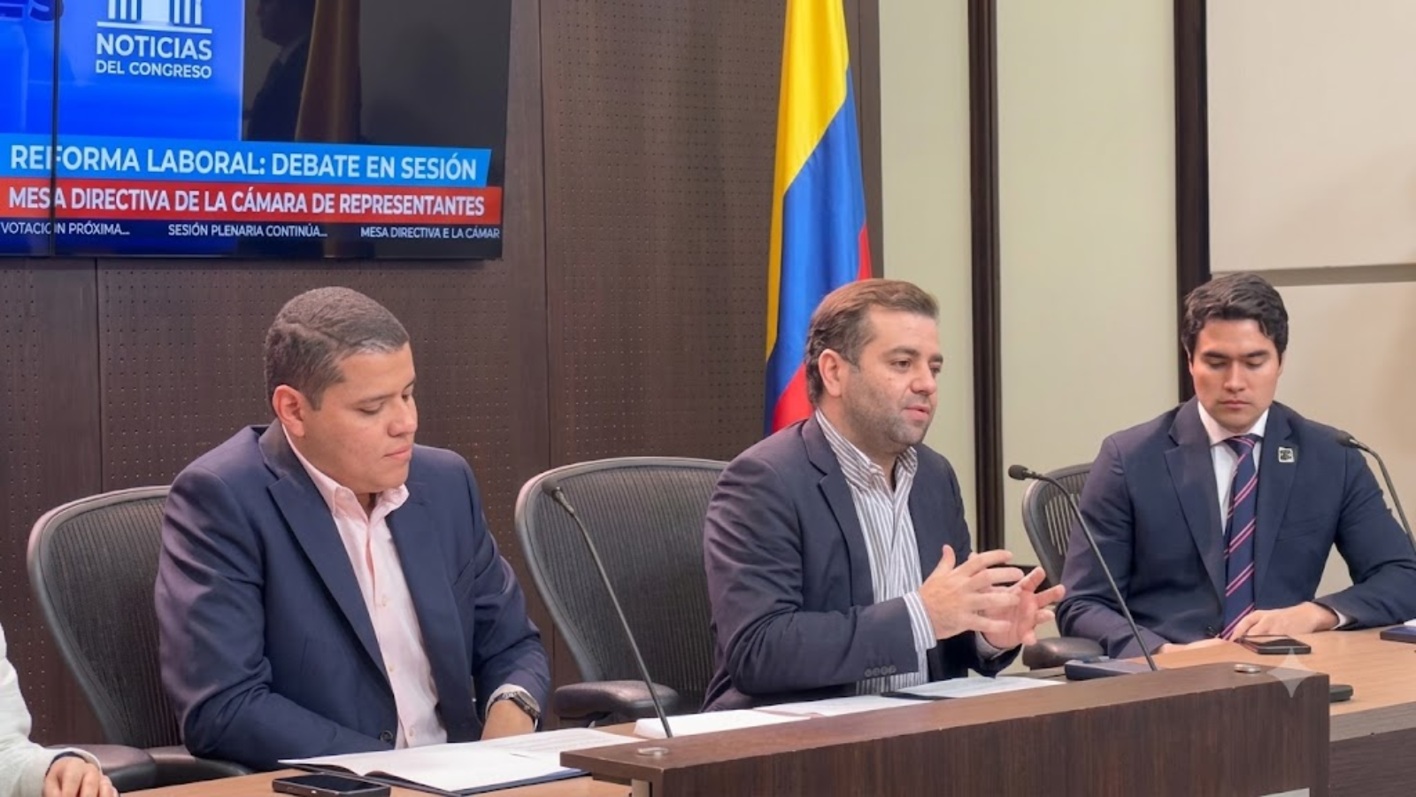 Fue radicado un proyecto de Ley para prohibir redes sociales a menores de 16 años en Colombia