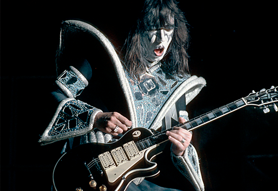 72 años del guitarrista de Kiss