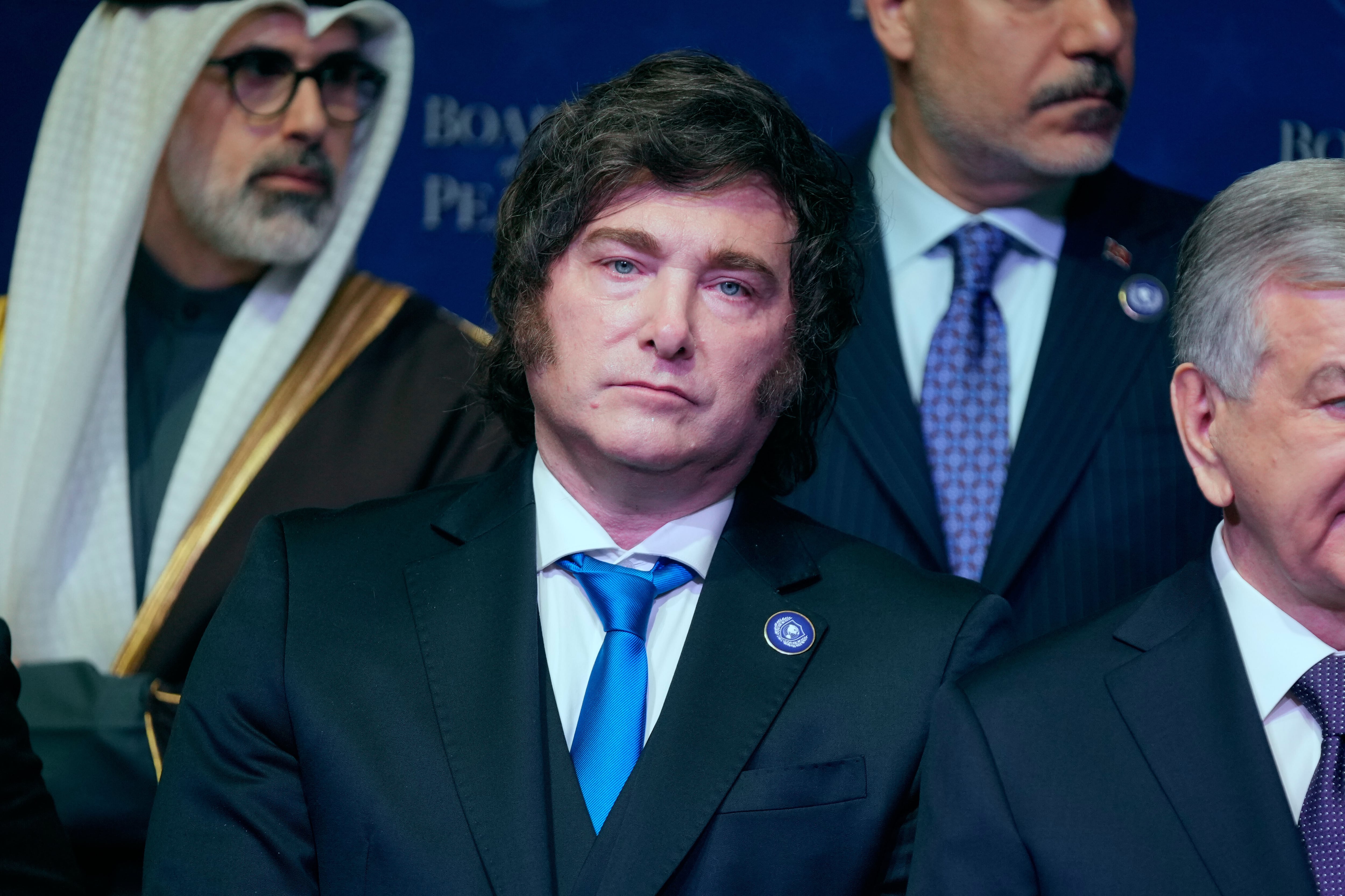 Milei ruge en Argentina contra todo y con el Congreso a sus pies