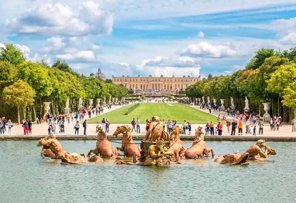 [Video]  Por segunda vez es evacuado castillo en Francia por amenaza de bomba