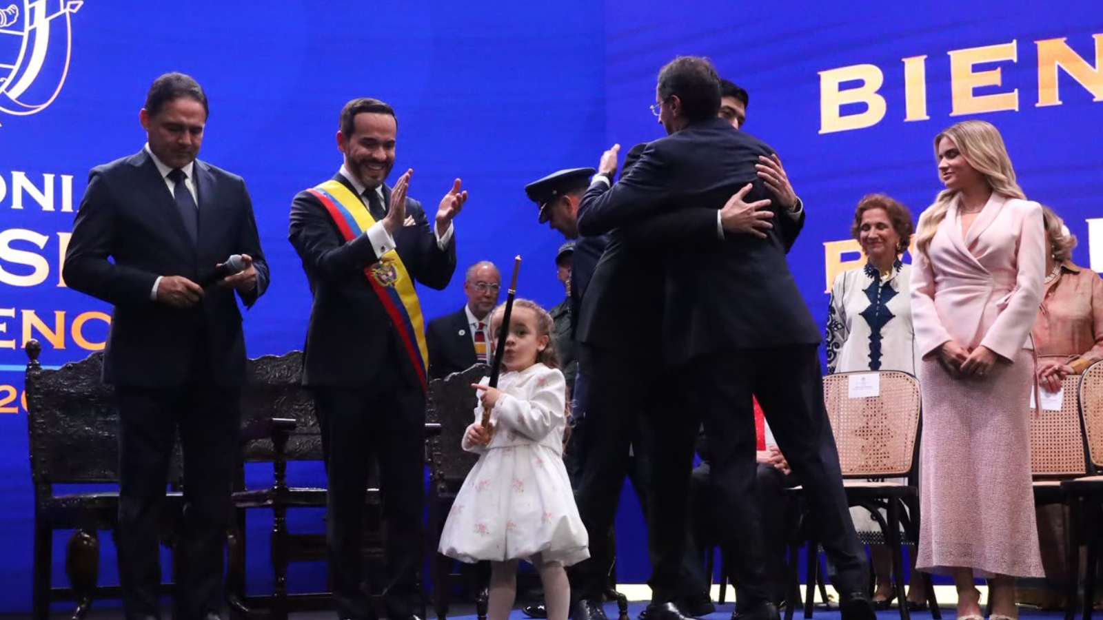 Cambio de mando en Colombia