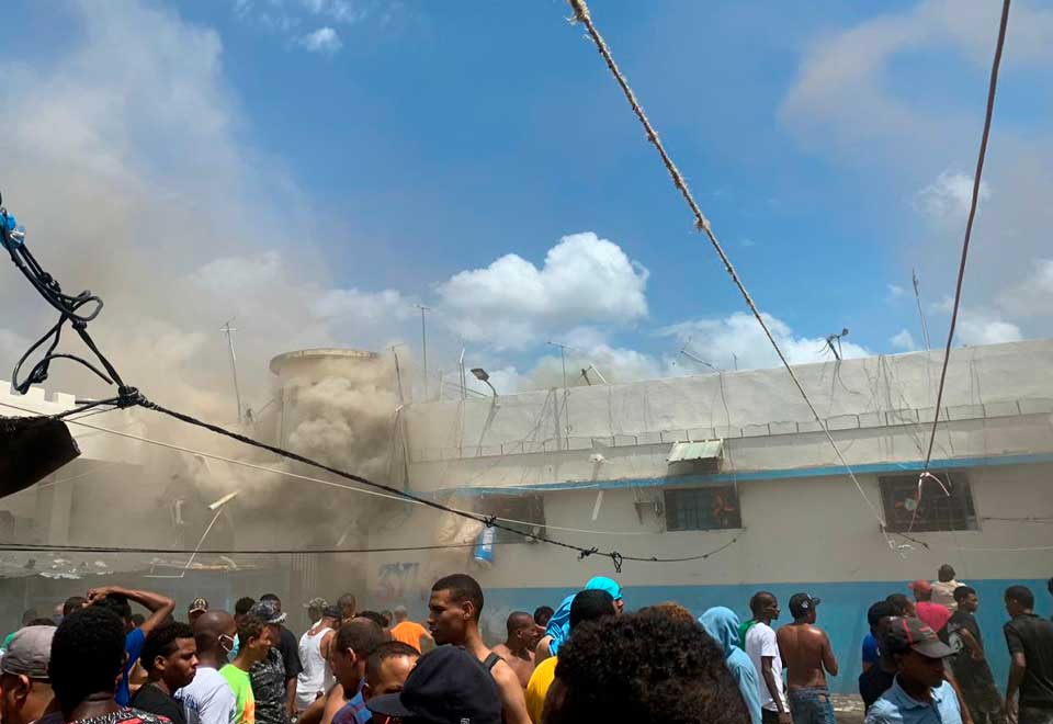 Tres reclusos murieron en incendio en cárcel de República Dominicana