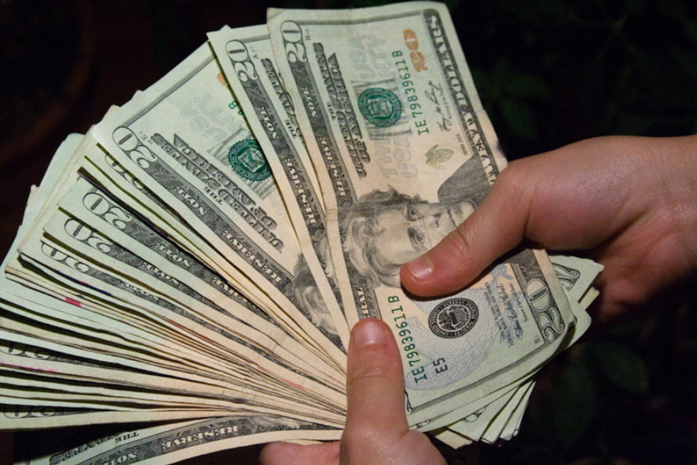 El dólar rompe la barrera de los $3.400 tras las elecciones presidenciales