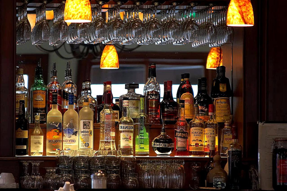 Choque entre Gobierno y Alcaldía deja en el aire el inicio de la ley seca en Bogotá