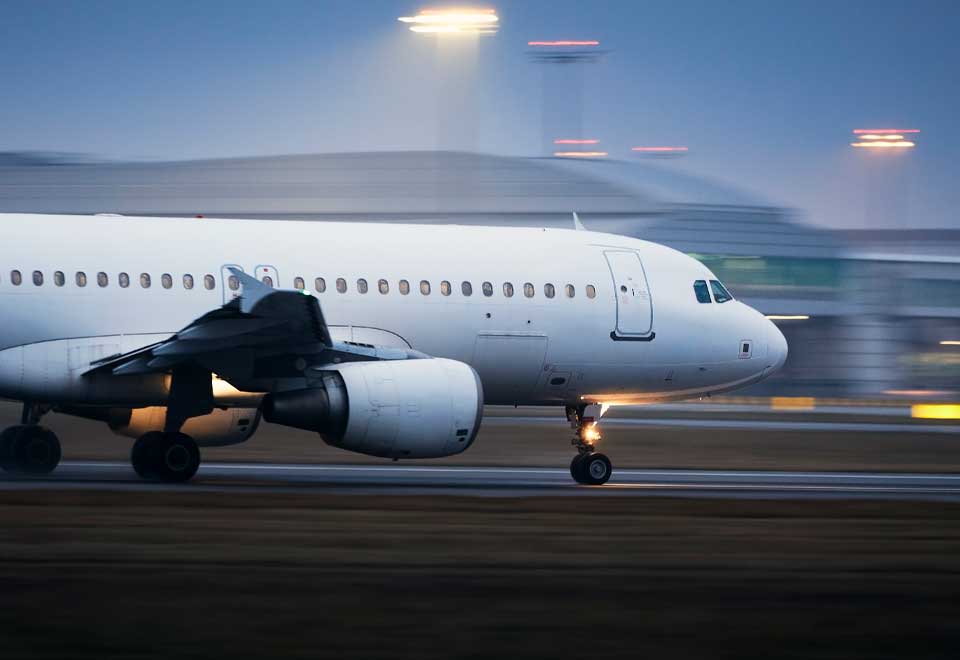 [Video] Joven fue encontrado en un tren aterrizaje de un Avión